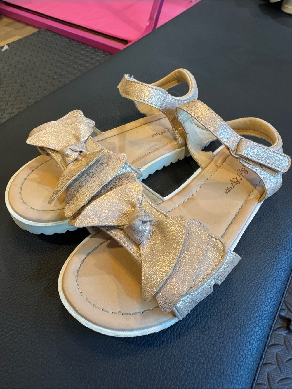 Toddler girls shimmer sandals sz 11M